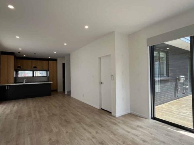 Townhouse for rent in Mount Wellington, Oroua County