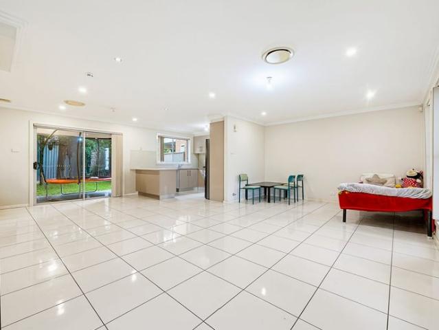 Townhouse for rent in Sydney, New South Wales
