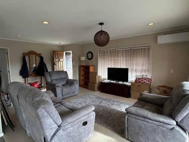 House for rent in Howick, Oroua County