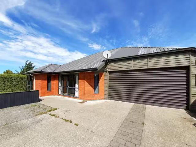 House for rent in Chaslands, Canterbury