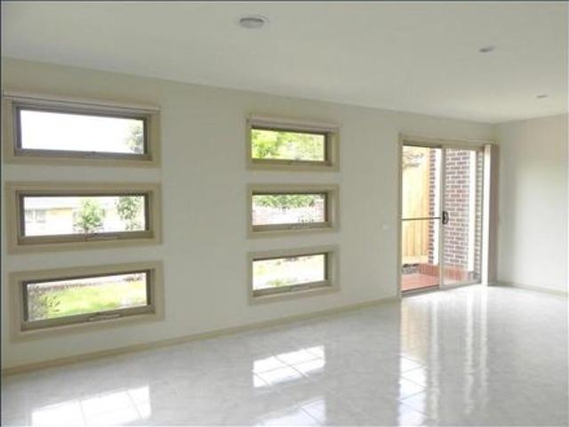 Townhouse for rent in Camerons Creek, Victoria