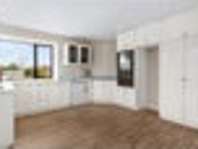 House for sale in Chaslands, Canterbury