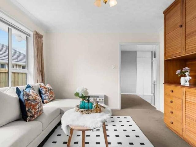 House for rent in Chaslands, Canterbury