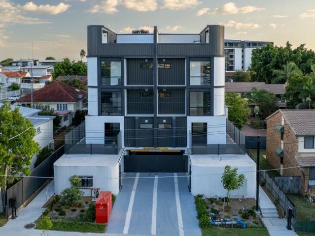 Townhouse for sale in Toombul, Queensland