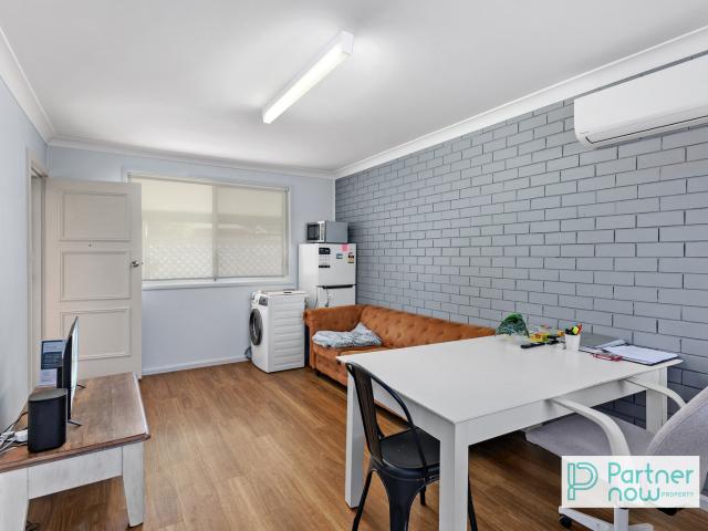 Flat for sale in Tamworth, Tamworth Regional Council