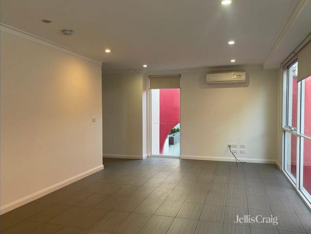 Townhouse for rent in Collingwood, Melbourne