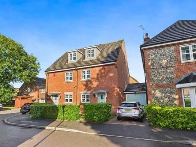 House for sale in Great Hivings, Asheridge