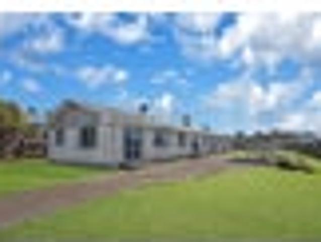 House for sale in Awhitu, Oroua County