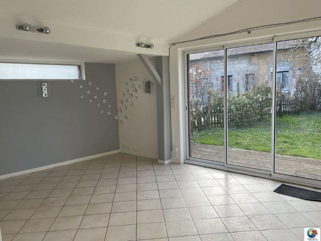 Maison vente à La Tour-du-Pin, Four