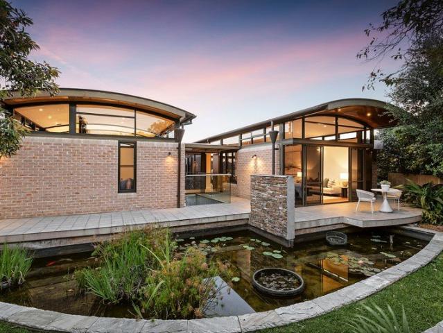 House for sale in Lower North Shore, Sydney