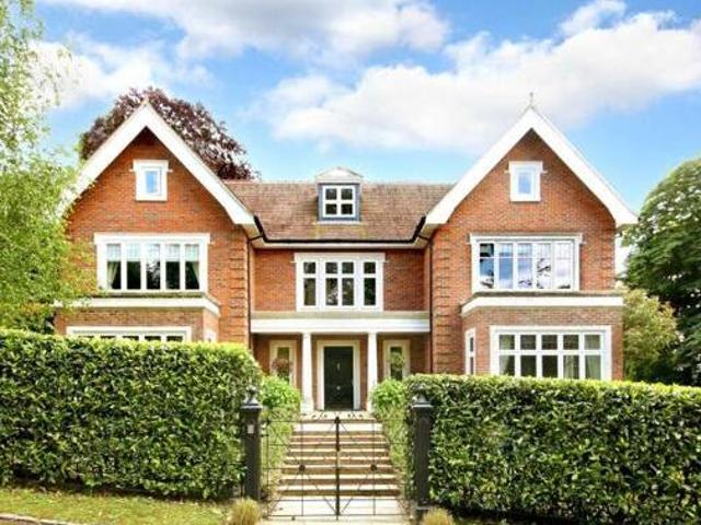 House for sale in Bourne End, Buckinghamshire
