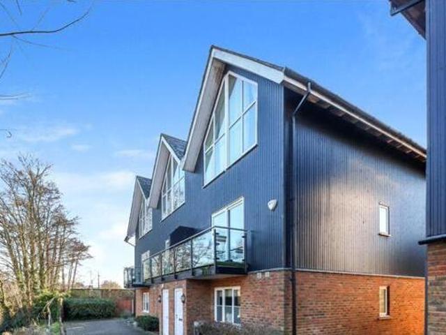 House for rent in Pouchen End, Hertfordshire
