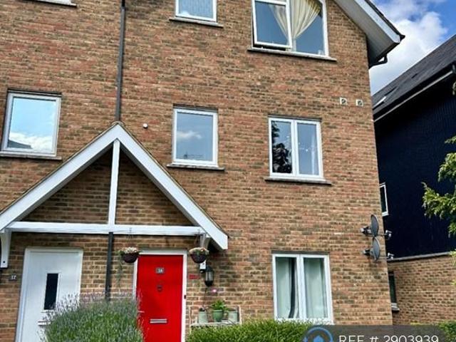 House for rent in Pouchen End, Hertfordshire