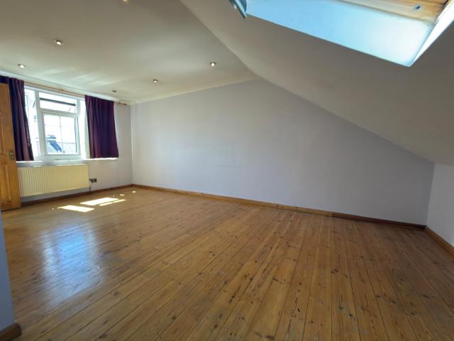 House for rent in Loxford, Greater London
