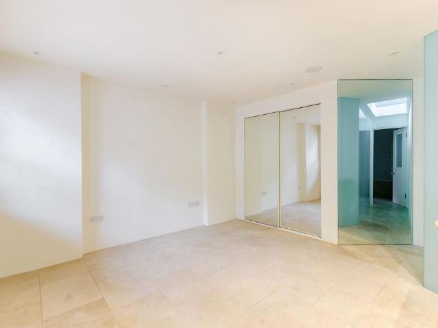 House for rent in Spitalfields, Greater London