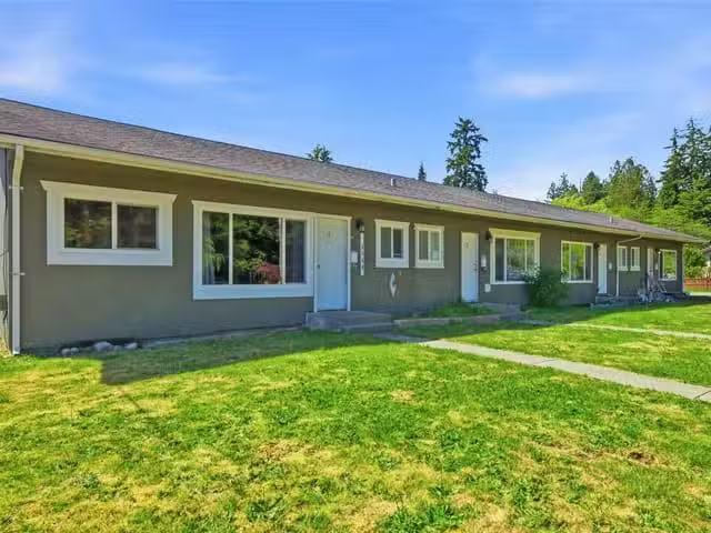 House for sale in Clayoquot, British Columbia