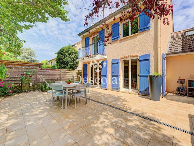 Maison vente à Saint-Germain-en-Laye, Saint-germain-en-laye