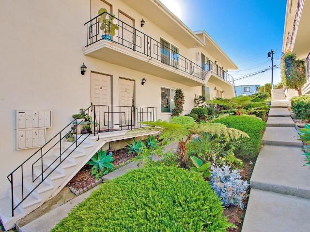 Apartment for rent in Canoga Park, California