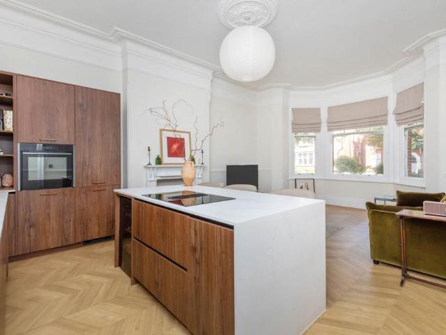 Apartment for rent in Aldrington