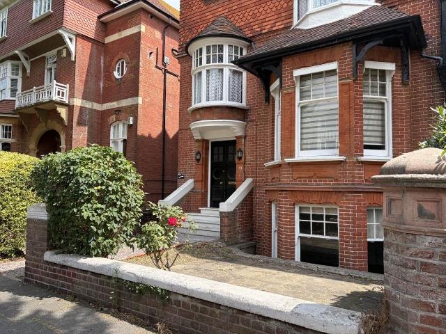 Apartment for rent in Aldrington