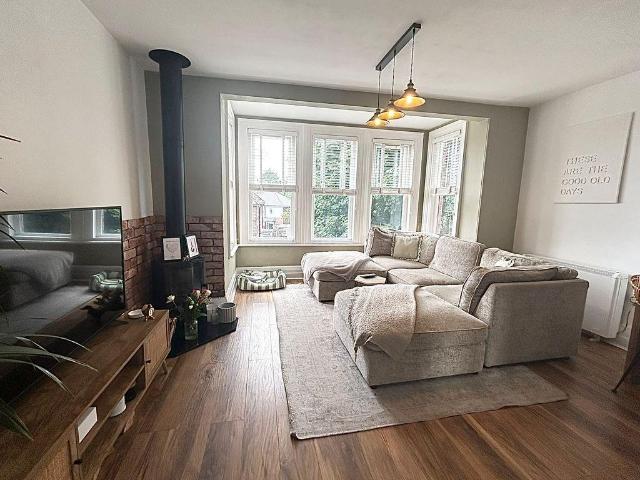 Apartment for rent in Moorside, Salford