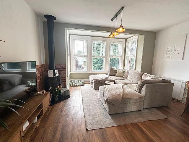 Apartment for rent in Moorside, Salford