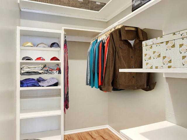 Apartment for rent in Canoga Park, California