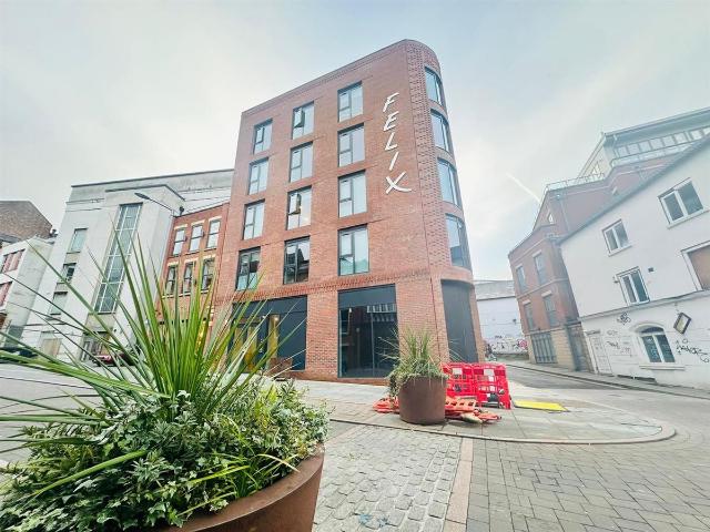 Studio for rent in St Ann's, Haddon