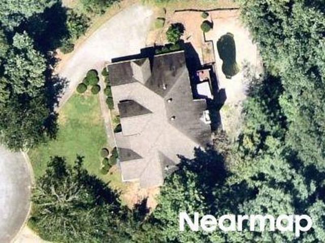 House for sale in Chapel Hills, Douglasville