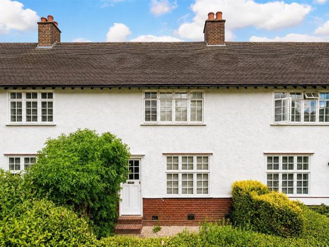 Apartment for rent in London Borough of Ealing, Perivale