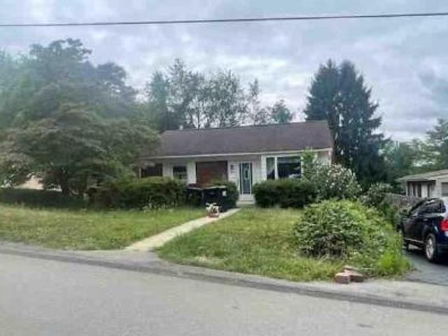 House for sale in Beaver Falls, Pennsylvania