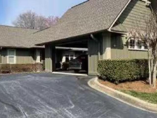 House for sale in Hendersonville