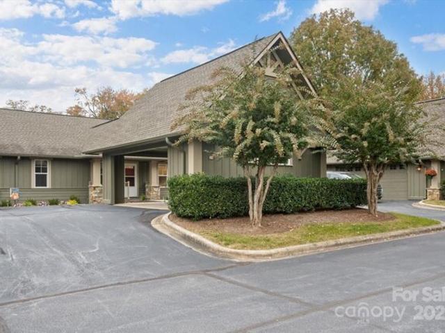 Condo for sale in Hendersonville, North Carolina