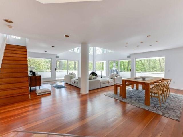 House for sale in Shelter Island