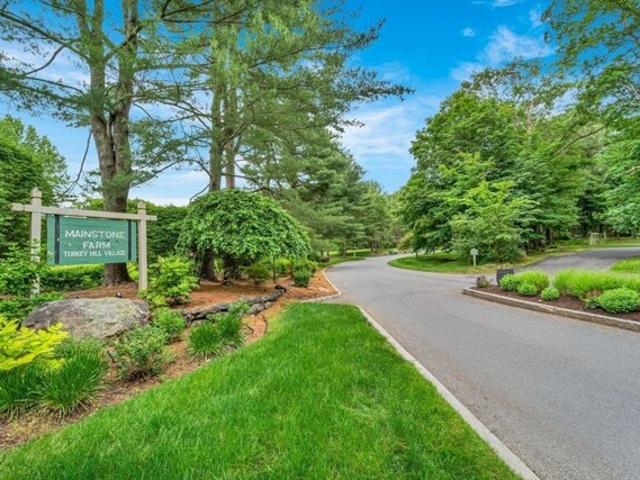 Condo for sale in Wayland