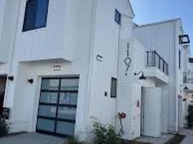 Room for rent in Cardiff, California