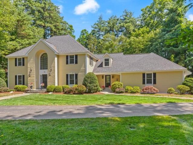 House for sale in Sudbury, Middlesex County