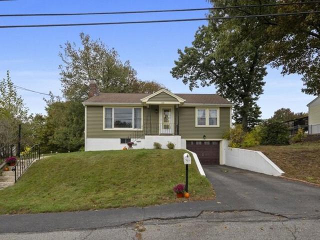 House for sale in Dracut, Middlesex County