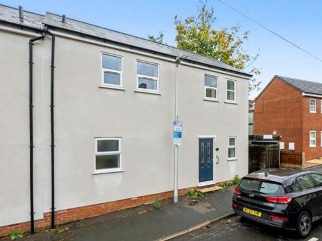 House for sale in Brompton, Gillingham