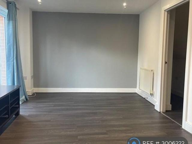 House for rent in Red Hill, Surrey