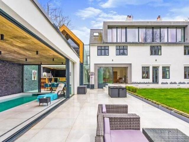 House for sale in The Slade, Oxfordshire