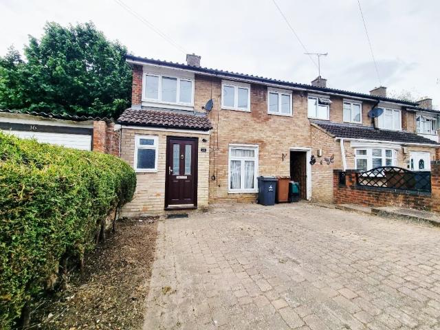 Apartment for rent in Poplars, Shephall