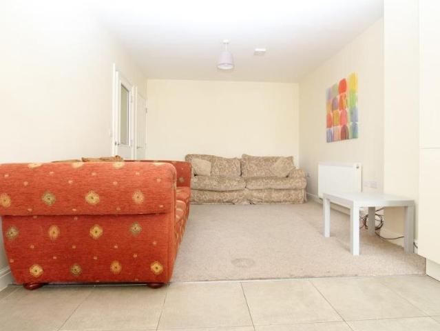 Room for rent in City Centre, Feckenham