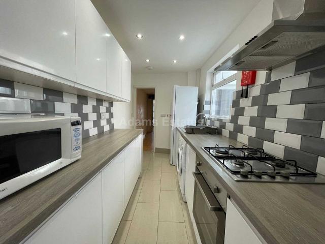 House for rent in Newtown, Reading