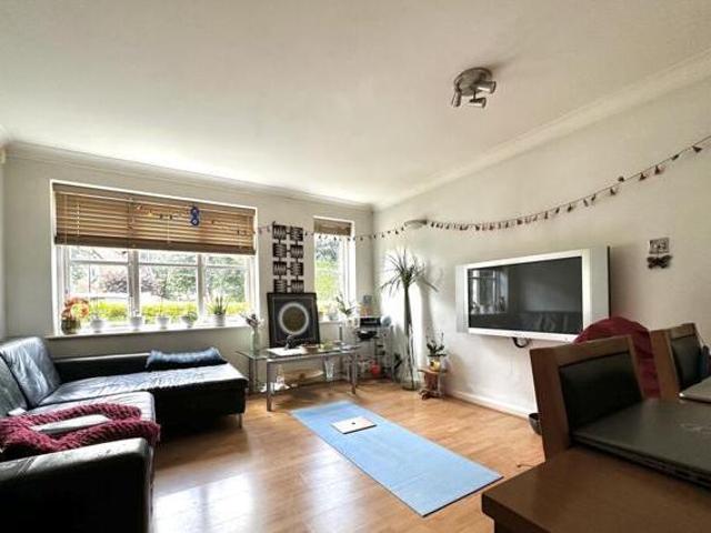 House for sale in Kingswood, North Watford