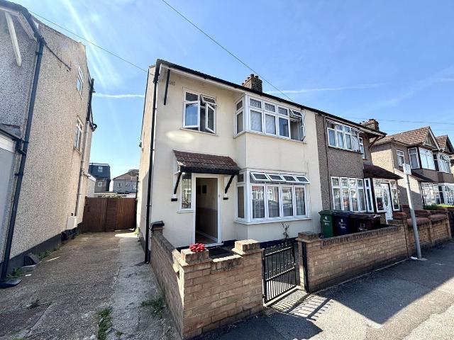 House for rent in Dagenham, Greater London