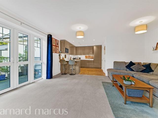 Apartment for rent in London Borough of Croydon, Purley
