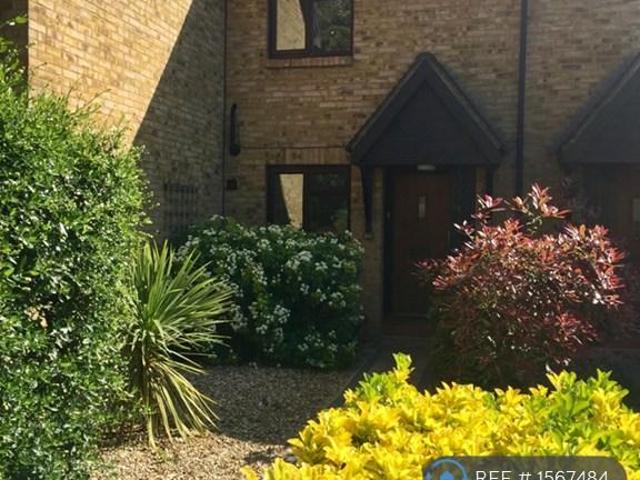 House for rent in London Borough of Hounslow, Greater London