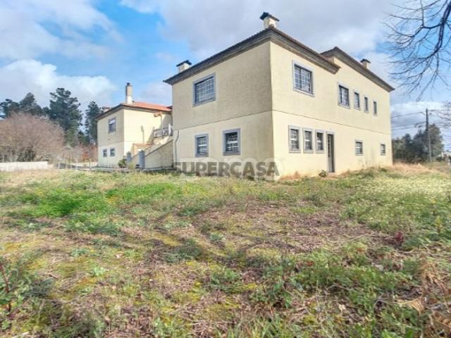 Armazém venda em Viseu
