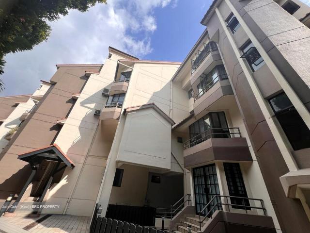 Apartment for sale in Serangoon